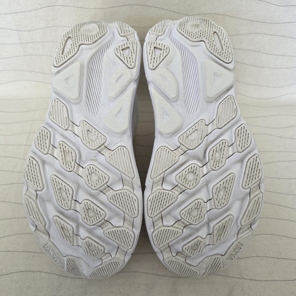 Hoka One One Womens Clifton 9 Triple White Running Sneakers Shoes F27222L Sz 11D - Picture 11 of 14